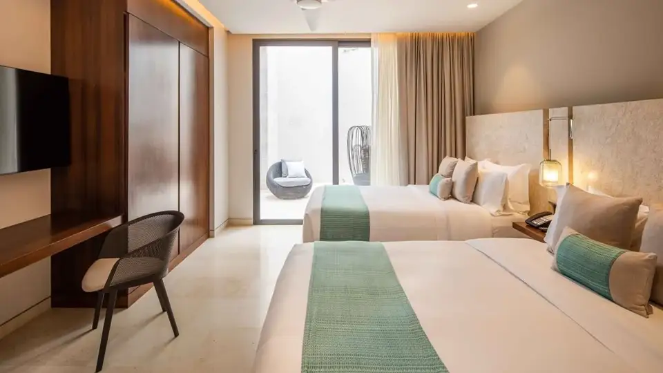The Club at Solaz, Four-bedroom ocean-view villa: queen bedroom