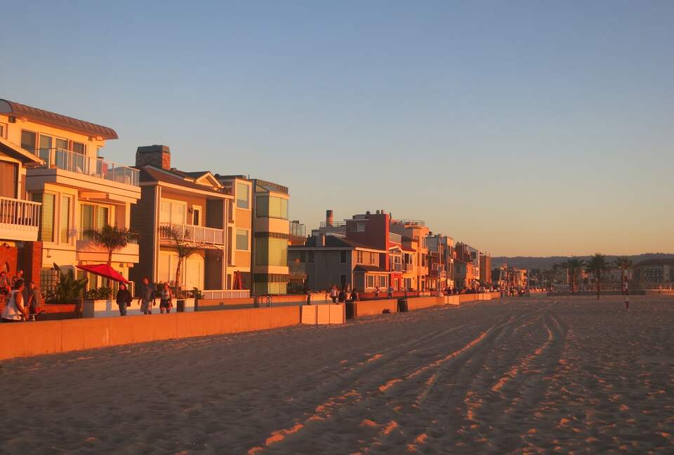 The Pool House on the Strand, Hermosa Beach, California, United States