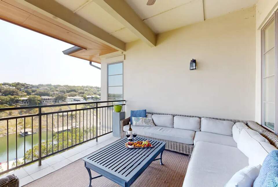 Texas Lake Luxury near Austin, Lakeway, Texas, United States